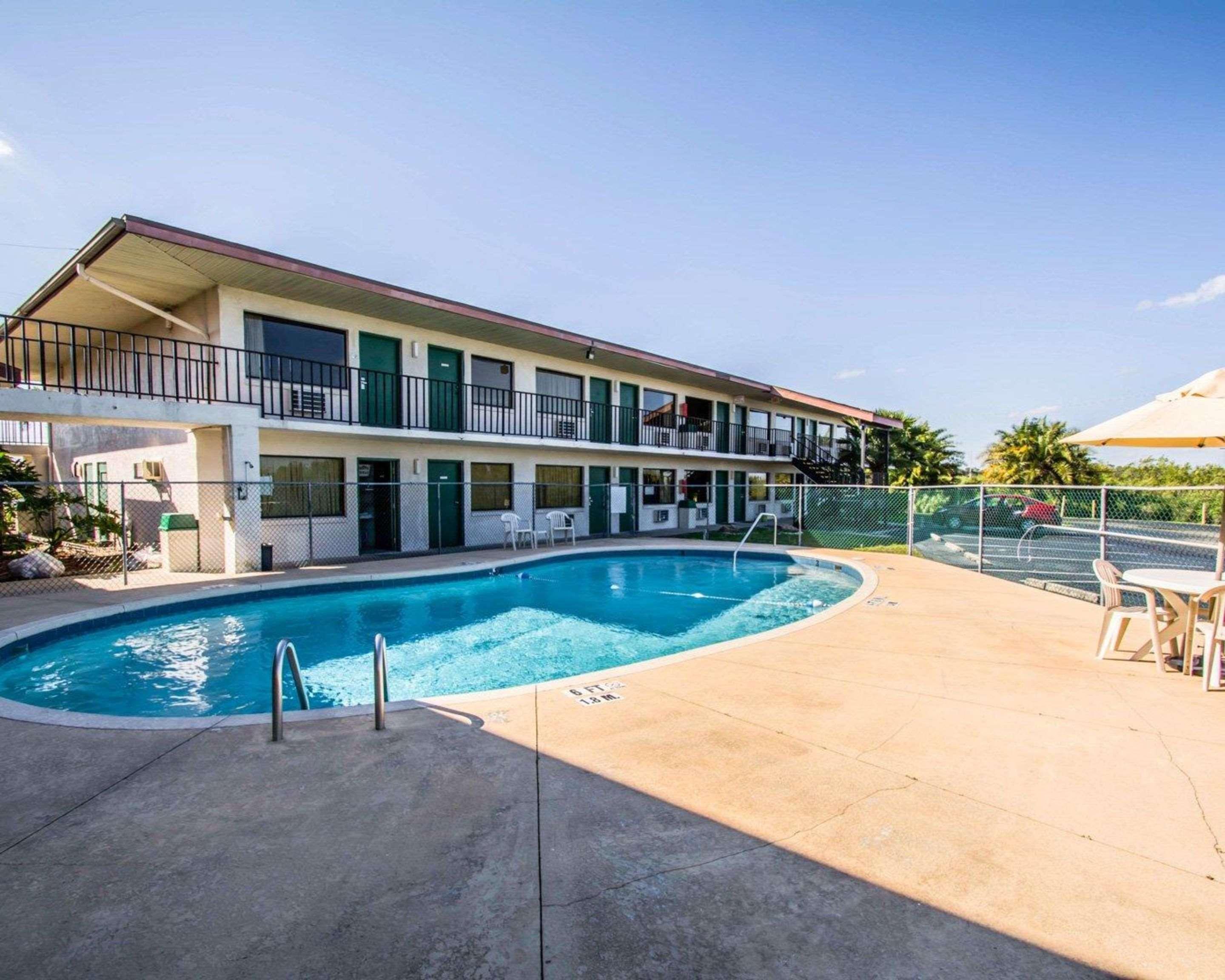 Econo Lodge Sebring Avon Park Ngoại thất bức ảnh